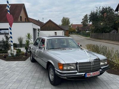 Gebraucht Mercedes 450 286 PS (210 kW) 1977 Silber Limousine