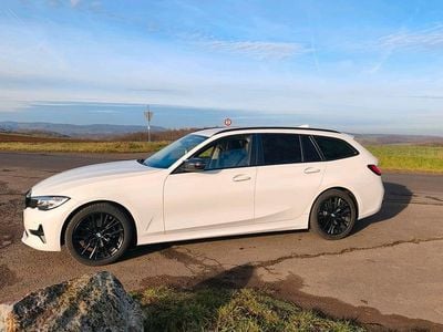 Gebraucht BMW 320 204 PS (150 kW) 2022 Weiß Kombi