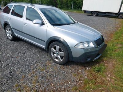 gebraucht Skoda Octavia Allrad 2,0 D Scout