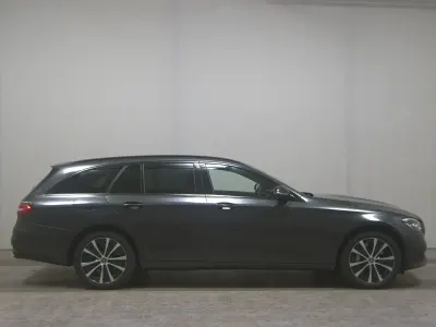 Gebraucht Mercedes E300 Avantgarde 306 PS (225 kW) 2022 Grau Kombi
