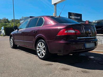 Gebraucht Skoda Superb Elegance 160 PS (117 kW) 2008 Rot Limousine