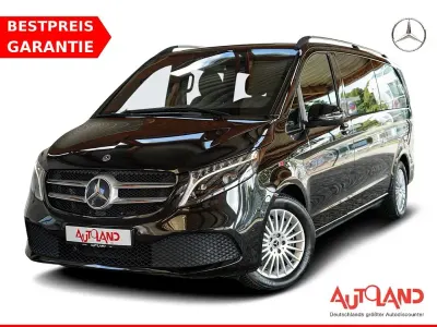 Gebraucht Mercedes V300 237 PS (174 kW) 2024 Obsidianschwarzmet. Van / Kleinbus