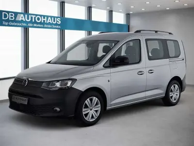 Usado VW Caddy 114 HP (83 kW) 2023 Prateado Monovolume