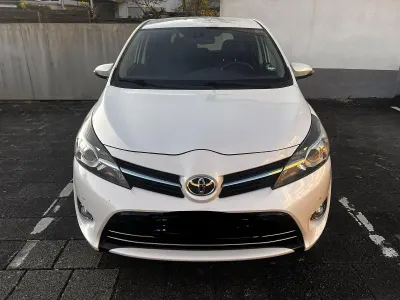 Gebraucht Toyota Verso Life 150 PS (110 kW) 2013 Weiß Van / Kleinbus