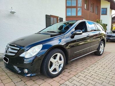 Mercedes R500