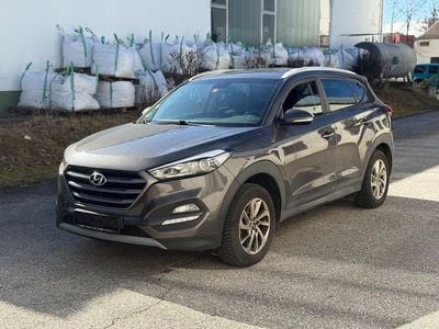 Usata Hyundai Tucson Trend 132 CV (97 kW) 2017 Grigio SUV