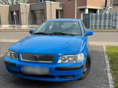 Second-hand Volvo V40 136 CP (100 kW) 2002 Albastru Break