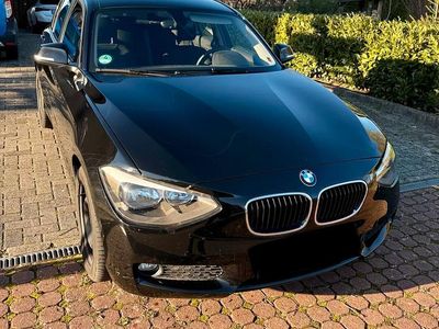 Gebraucht BMW 114 102 PS (75 kW) 2013 Schwarz Kleinwagen