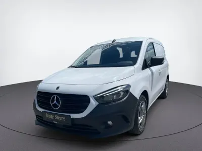 Gebraucht Mercedes Citan 112 116 PS (85 kW) 2023 Arktikweiß Van / Kleinbus