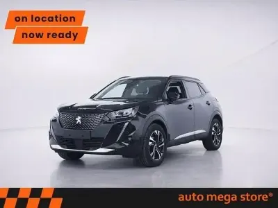 Gebraucht Peugeot 2008 Allure 131 PS (96 kW) 2021 Schwarz perla nera/typ aussenv SUV