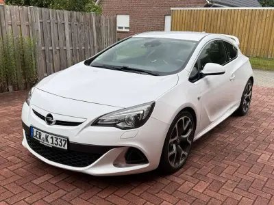 Gebraucht Opel Astra GTC OPC 280 PS (205 kW) 2018 Weiß Limousine