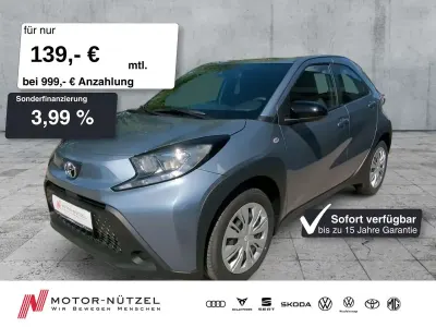 Neu Toyota Aygo X Business Edition 72 PS (52 kW) 2025 Grau SUV