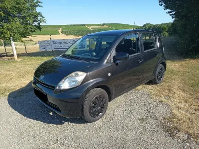 Gebraucht Daihatsu Sirion 87 PS (63 kW) 2007 Schwarz Kleinwagen