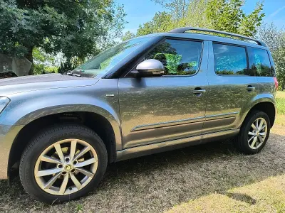 Gebraucht Skoda Yeti Drive 110 PS (80 kW) 2017 Grau SUV