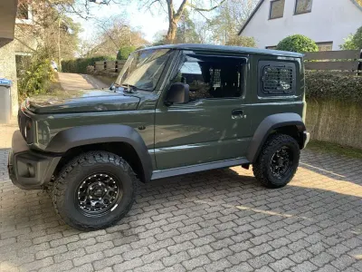 Gebraucht Suzuki Jimny Comfort 102 PS (75 kW) 2023 Grün SUV