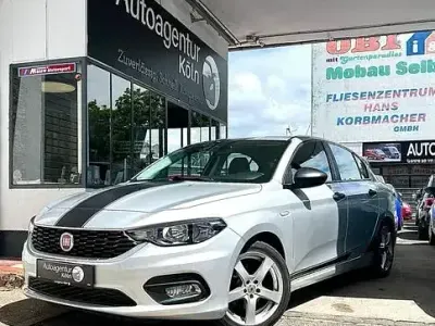Gebraucht Fiat Tipo Pop 95 PS (69 kW) 2017 Grau Limousine