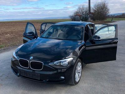 Gebraucht BMW 114 102 PS (75 kW) 2013 Schwarz Kleinwagen