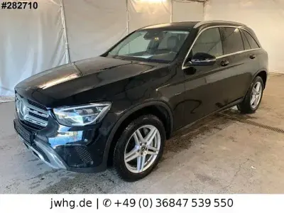 Second-hand Mercedes GLC300e 320 CP (235 kW) 2021 Negru SUV