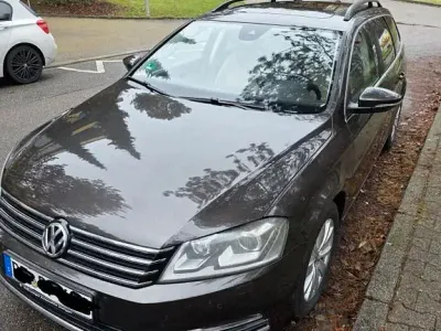 Gebraucht VW Passat Comfortline 140 PS (102 kW) 2012 Braun Kombi