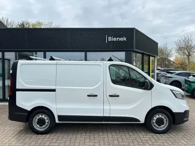 Gebraucht Renault Trafic Komfort 110 PS (80 kW) 2023 Arktisweiß Van / Kleinbus