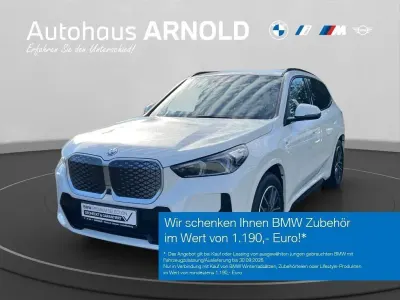 Gebraucht BMW iX1 M Sport 230 kW (313 PS) 2025 Alpinweiß uni SUV