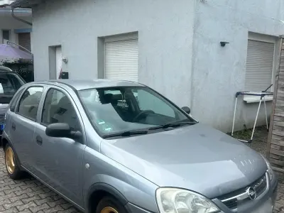 Gebraucht Opel Corsa 75 PS (55 kW) 2004 Silber Kleinwagen