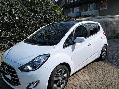 Gebraucht Hyundai ix20 125 PS (91 kW) 2019 Weiß Kleinwagen