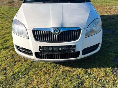 Gebraucht Skoda Fabia 64 PS (47 kW) 2009 Weiß Kleinwagen
