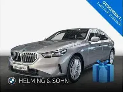 Gebraucht BMW 540 286 PS (210 kW) 2025 Grau (oxidgrau) Limousine