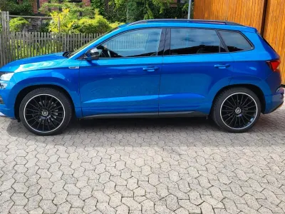 Gebraucht Skoda Karoq SportLine 149 PS (109 kW) 2020 Blau SUV