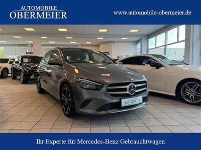 Gebraucht Mercedes B180 AMG Edition 1 136 PS (100 kW) 2019 Grau Kleinwagen