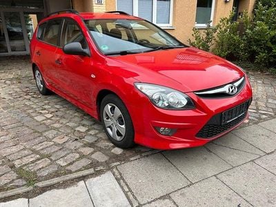 Gebraucht Hyundai i30 Classic 109 PS (80 kW) 2011 Rot Kombi