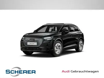 Gebraucht Audi Q4 e-tron Basis 125 kW (170 PS) 2023 Mythosschwarz metallic (metallic) SUV