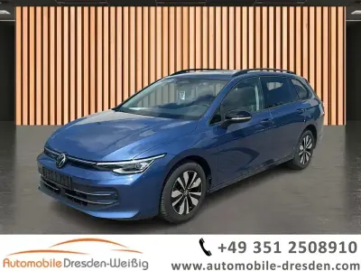 Gebraucht VW Golf VIII Goal 150 PS (110 kW) 2025 Blau Kombi