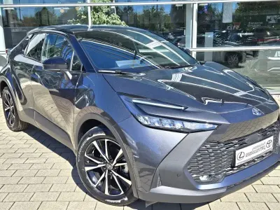 Neu Toyota C-HR 140 PS (102 kW) 2025 Silber SUV