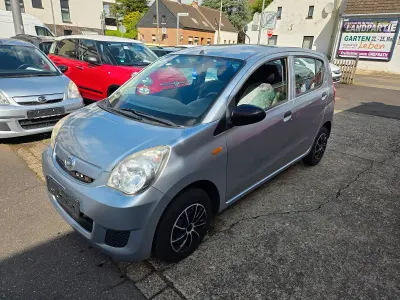 Gebraucht Daihatsu Cuore 69 PS (50 kW) 2010 Silber Kleinwagen