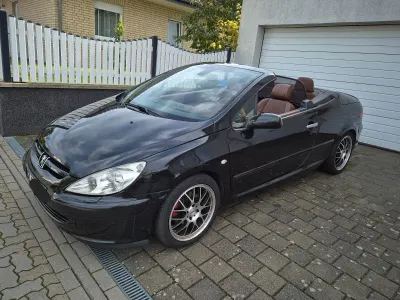 Gebraucht Peugeot 307 CC 136 PS (100 kW) 2004 Schwarz Cabrio