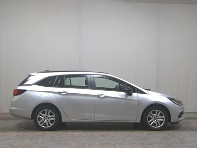 Usata Opel Astra Edition 122 CV (89 kW) 2022 Argento Utilitaria