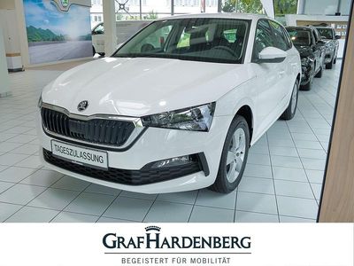 Używany Skoda Scala Cool Plus 110 KM (80 kW) 2023 Biały Hatchback