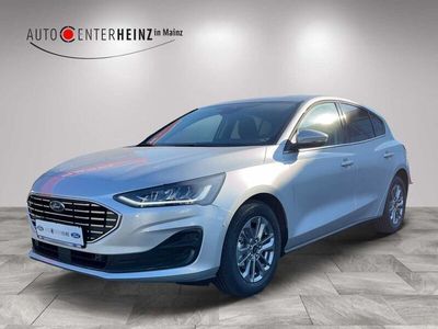Gebraucht Ford Focus Titanium X 125 PS (91 kW) 2023 Moondust silber Limousine