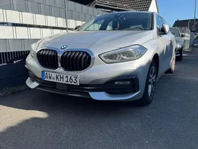 Usata BMW 118 Advantage 136 CV (100 kW) 2021 Argento Utilitaria