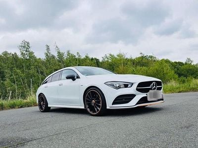 Weiß Gebraucht 2020 Mercedes CLA200 AMG Kombi | 23.900 € (Guter Preis)