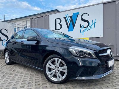 Usata Mercedes A180 Urban 122 CV (89 kW) 2017 Nero Berlina