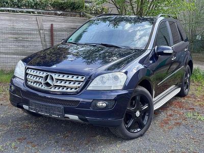 Second-hand Mercedes ML320 224 CP (164 kW) 2007 Albastru SUV