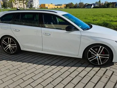 Gebraucht Skoda Octavia RS 200 PS (147 kW) 2021 Weiß Kombi