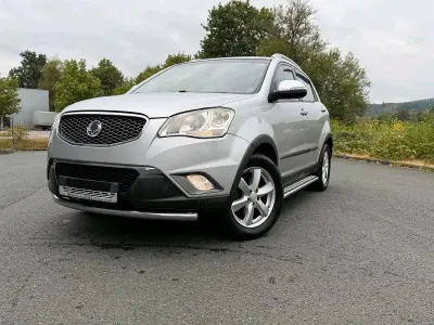 Gebraucht SsangYong Korando 175 PS (128 kW) 2011 Silber SUV