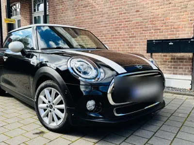Occasion Mini Cooper D 116 PK (85 kW) 2018 Zwart Hatchback
