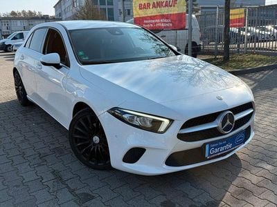 Gebraucht Mercedes A180 136 PS (100 kW) 2019 Polarweiss Limousine