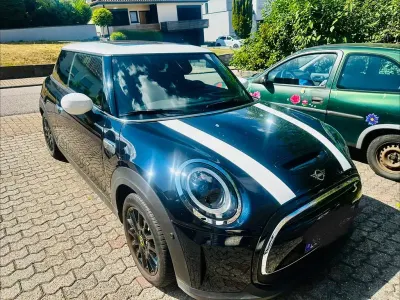 Gebraucht Mini Cooper SE Classic 135 kW (184 PS) 2022 Blau Kleinwagen