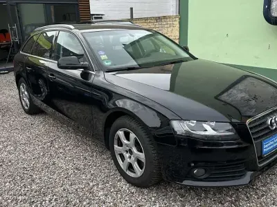 Gebraucht Audi A4 Attraction 120 PS (88 kW) 2009 Brillantschwarz Kombi